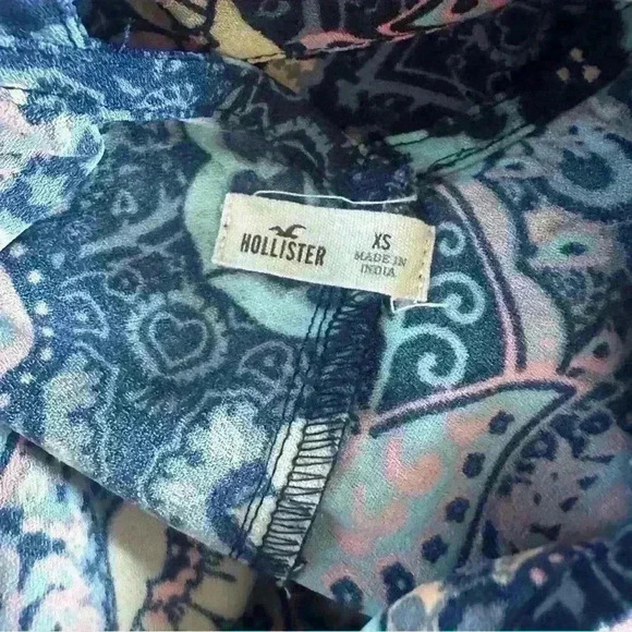 Hollister Spring/Summer Dress - Picture 3 of 3